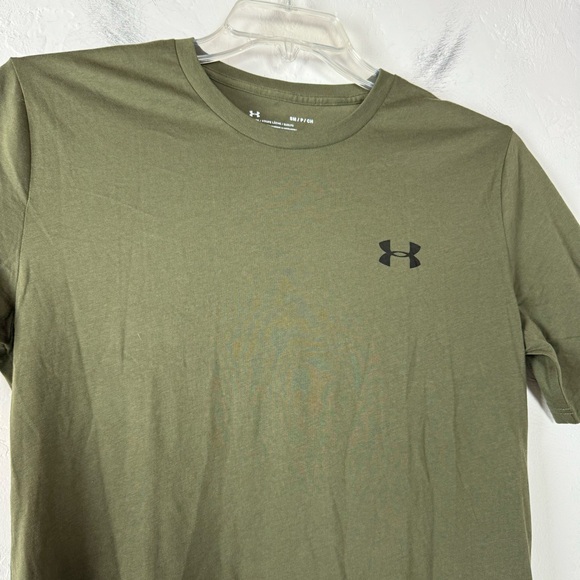 UA Under Armour Tee Shirt Top Left Chest Lockup Solid Dark Green Black Army Knit - Picture 4 of 9